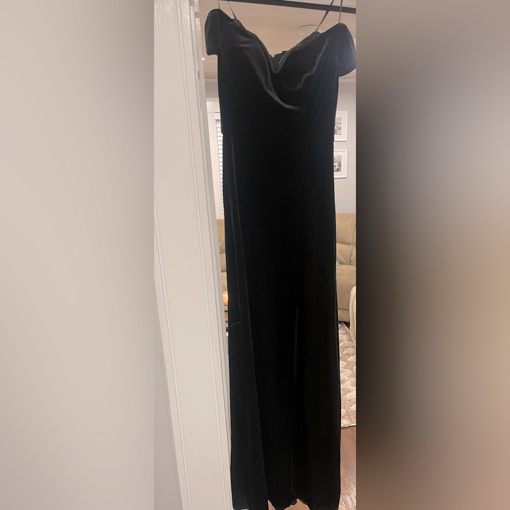 WINDSOR gorgeous black velvet dress